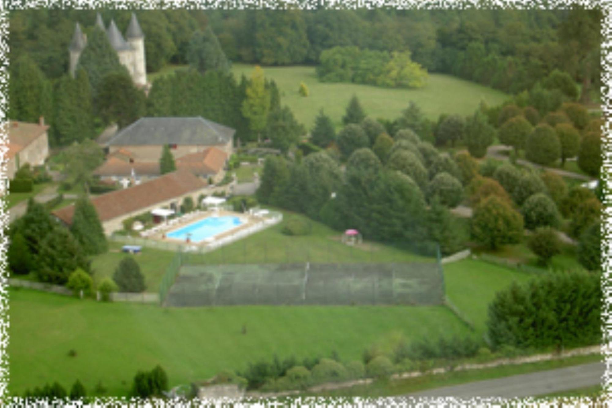 Hotellerie De Plein Air Camping Leychoisier Bonnac-la-Cote Exterior photo